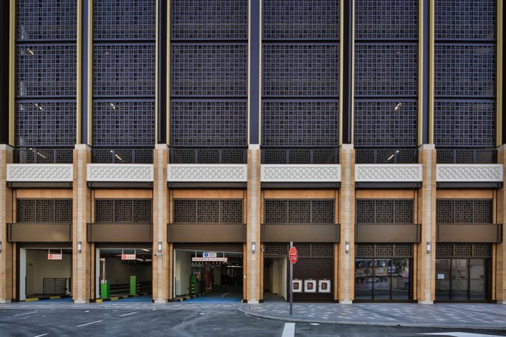 Deira Waterfront Parking Structure — photograph 10