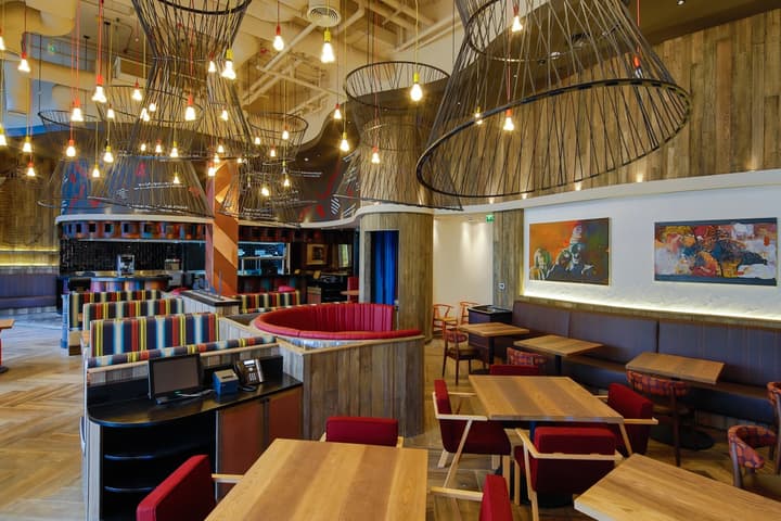 Nando's — photograph 3