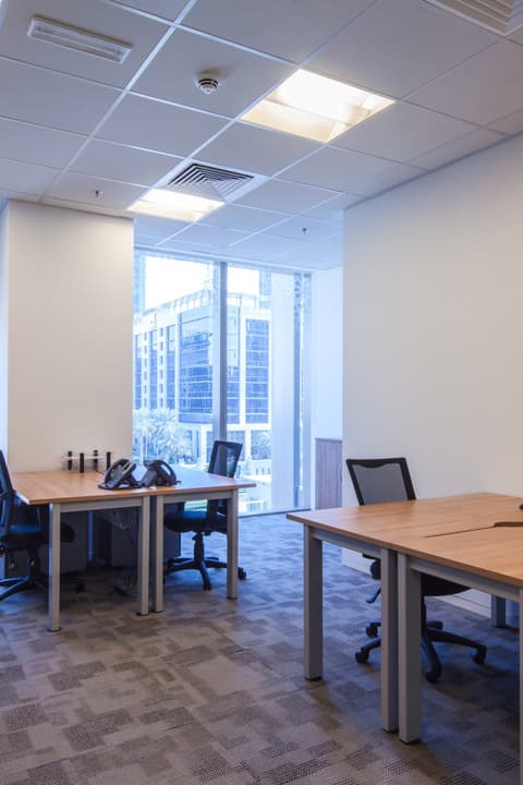 Regus Office — photograph 11