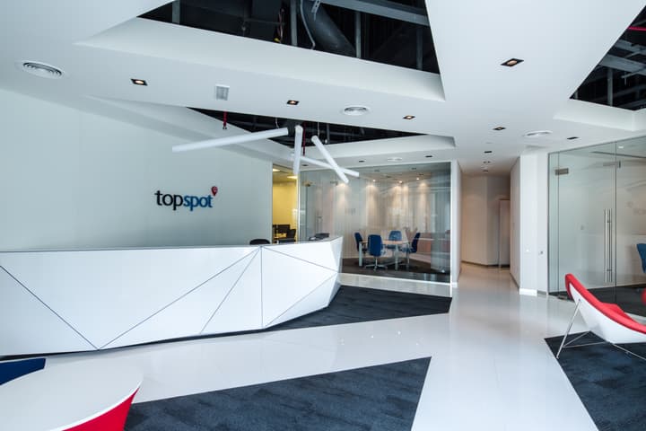 Topspot — photograph 2